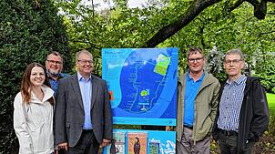 Eva-Maria Eschbach, Thomas Ays, Bürgermeister Alexander Guhl, Klaus Strittmatter und Ralf Däubler (von links) bei der Eröffnung des ...