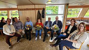 Feiern 30 Jahre Awo (von links): Thomas Bomans (Geschäftsführer), Amer Mujcin (Fachbereichsleiter), Peter Grießbaum (Gründungsmitglied), ...