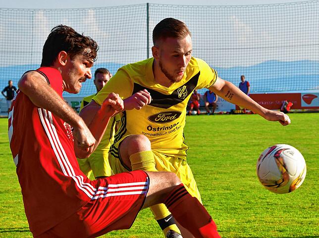 Bild 13: SV Schwörstadt setzt sich im Rothaus-Bezirkspokal mit 2:1 beim FC Dachsberg durch &ndash; und wir haben Bilder!