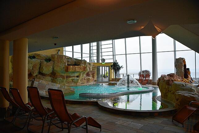 Der Innenpool der Therme mit dem Kinderbecken wird beim Umbau wegfallen. Hier sollen Wellnessangebote und Liegeflächen Platz finden.