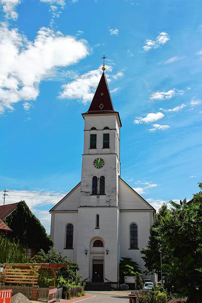 Die St. Mauritius Kirche in Eigeltingen gehört zu den Urkirchen im Hegau. Es wird vermutet, dass schon im 7. Jahrhundert ein Holzbau ...