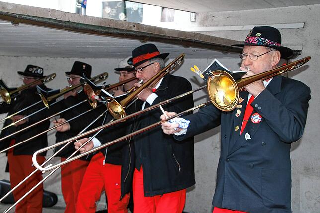 Bild 31: Fasnacht 2025: So lebendig war der Wecken in Tiengen am Schnutzigen Donnerstag - Die besten Bilder!