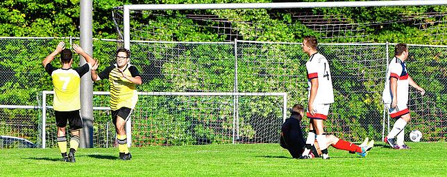 Bild 31: SV Eichsel dreht binnen drei Minuten das Spiel im Rothaus-Bezirkspokal zum 4:3-Sieg bei der SG Niederhof-Binzgen &ndash; und wir haben Bilder!