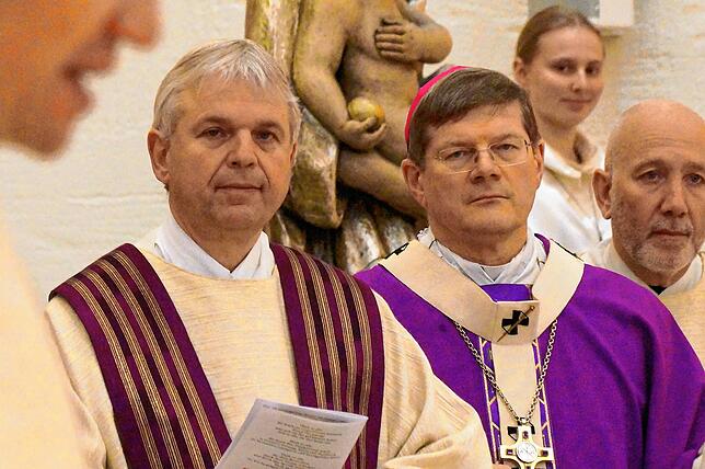 Bild 28: Die schönsten Bilder der Feier der Altarweihe in der Kirche St. Oswald in Stockach (Teil 1)
