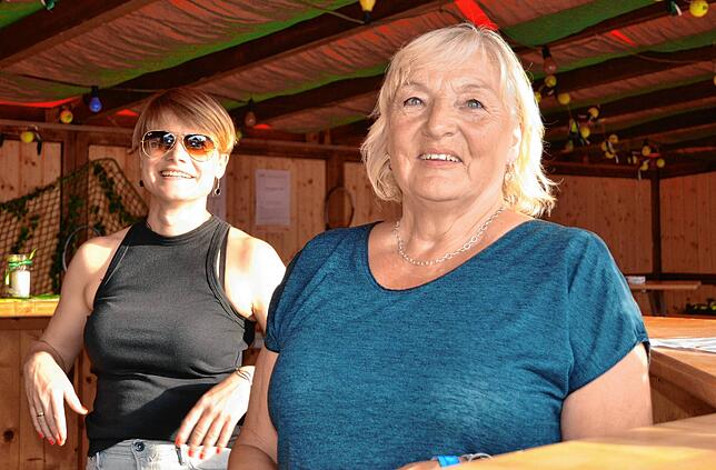 Bild 14: Beim Bermatinger Weinfest wird auch am Samstag gefeiert! Wir haben die besten Bilder – Teil 1