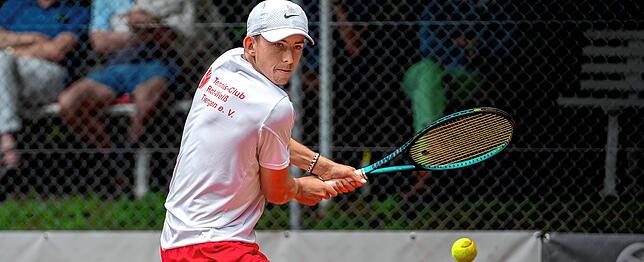 Leistungsträger: Der 20-jährige Tennis-Profi Andrin Casanova wird auch in dieser Saison zu den Stützen des TC RW Tiengen zählen. ...