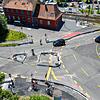An dieser Kreuzung an der Bahnstation Reichenau-Waldsiedlung an der Kindlebildstraße sind zwei Radfahrerinnen zusammengestoßen.