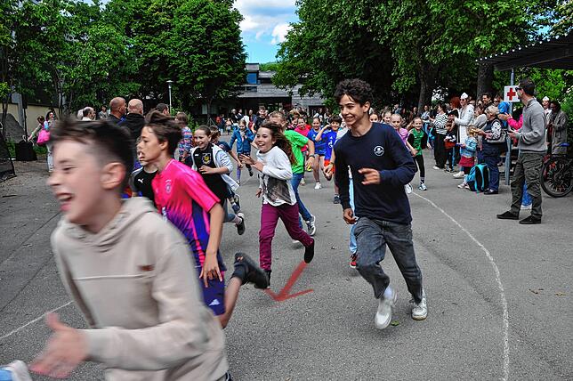 Bild 13: Bilder vom Sponsorenlauf der Grundschule Leimbach