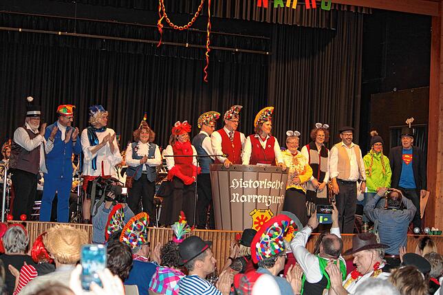 Auch die Historische Narrenzunft Markdorf hat ihre diesjährige Saalfasnet schon lange abgesagt. Das Dreckkübelgschwätz findet in diesem ...