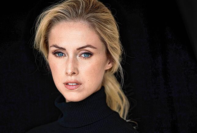 Schauspielerin Vivien Wulf (27), gebürtige Karlsruherin, hat das Buch gemeinsam mit Nena Schink geschrieben.