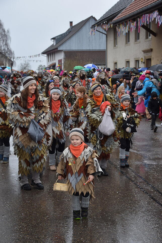 Bild 3: Nöggenschwiel 2025: Fasnacht und bunte Kostüme – Eindrücke vom Schlüchttalnarrentreffen