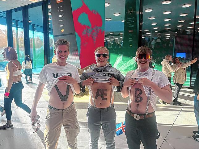 Bild 7: Der ESC in Basel: So bunt sind die Kostüme der Fans