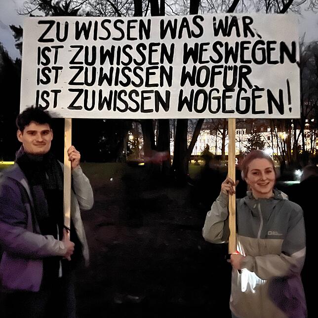 Moritz Müller und Vivian Formella sind sicher: „Unser Plakat steht eigentlich für sich.“