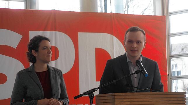 Die Kreisvorsitzenden Tim Strobel und Lina Seitzl (Bild) und der Ortsverein Engen hatten zum Neujahrsempfang der Kreis-SPD eingeladen. ...