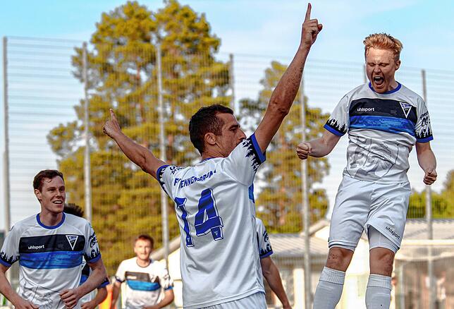 Bild 1: Der FV Tennenbronn gewinnt gegen den FC Öhningen-Gaienhofen. Wir haben die besten Bilder!