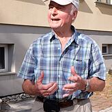 Hans-Jörg Baumann vom Schwarzwaldverein Singen führt die Wanderer in diesem Jahr rund um den Hohentwiel.
