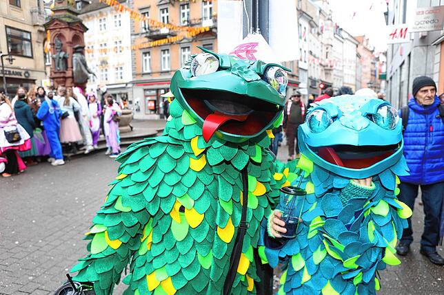 Bild 33: Straßenfasnacht 2025 in Konstanz: Narren erobern die Marktstätte – Die Highlights in Bildern!