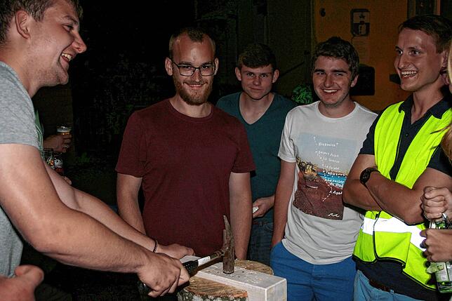 Neben dem Rahmenprogramm auf mehreren Bühnen hatte sich jeder der teilnehmenden Vereine verpflichtet, beim Städtlefest für Spiele zu ...