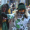 Die zwei Maskengruppen Schrättele (links) und Gehrenbergler läuteten die moderne Fasnet-Ära in der Geschichte der Hepbacher Dorffasnet ...