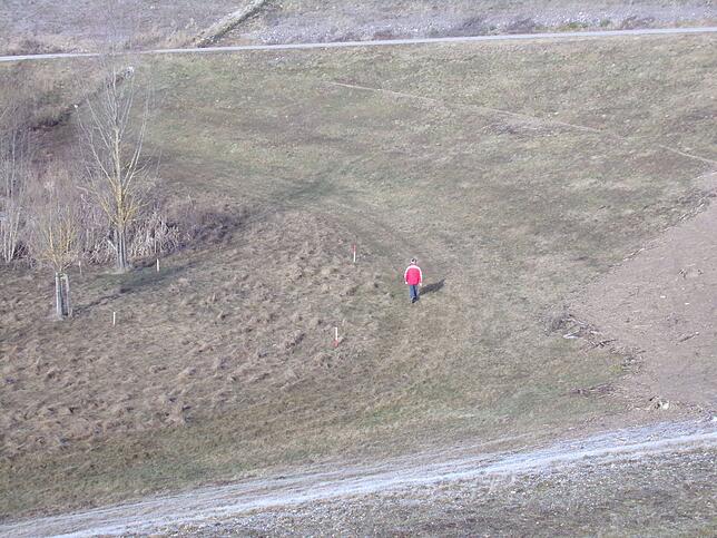 Die ausgesteckte Fläche kann sich Hubert Mauz als Bühne vorstellen. Bild: Anita Reichart