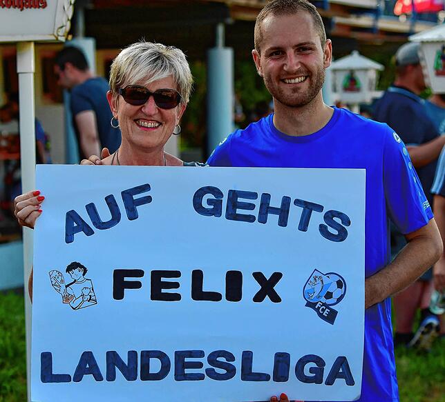 Bild 4: Weitere Impressionen vom 3:2-Sieg des FC Erzingen zum Landesliga-Aufstieg gegen den FC Emmendingen