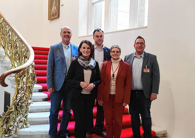 Um die Gesundheitsversorgung ging es beim Gespräch von Bürgermeister Stefan Kaiser, der Bundestagsabgeordneten Rita Schwarzelühr-Sutter, ...