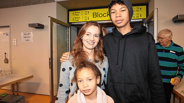Bild 3: Endlich wieder Turngala! Fotos der Zuschauer beim großen Event in der Schänzlehalle