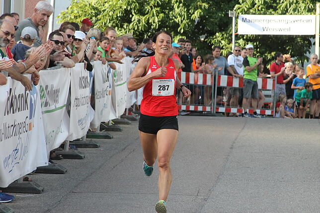 Bild 3: Hardy Flum gewinnt den 9. Klettgaulauf des TV Erzingen &ndash; und wir haben die Bilder!