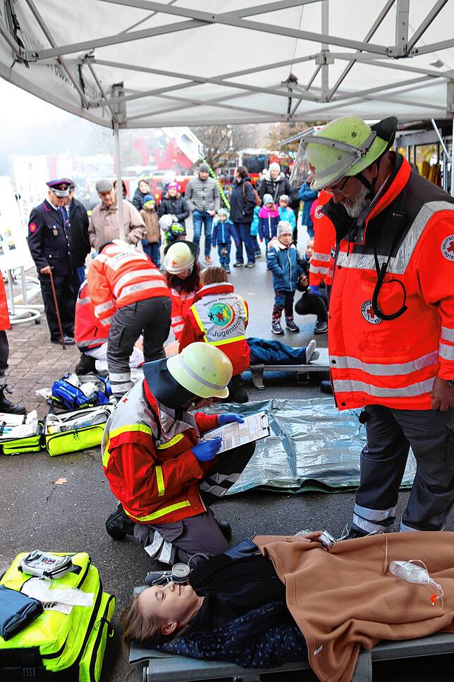 Bild 1: Bilder von der Feuerwehrhauptübung der Feuerwehr Riedheim