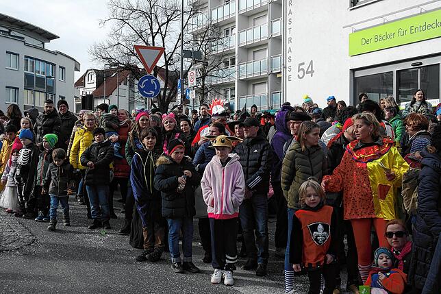 Bild 21: Bilder vom Narrensprung der Narrenzunft Seegockel in Friedrichshafen (2/3)