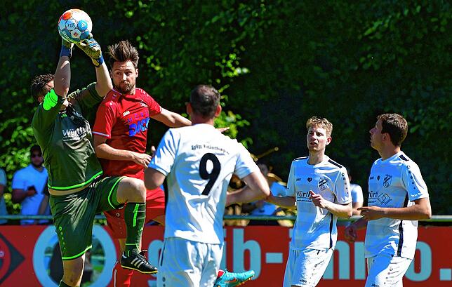 Bild 34: SC Lauchringen steigt nach 0:3 gegen Spvgg. Wutöschingen in die Kreisliga B ab &ndash; wir haben Bilder!