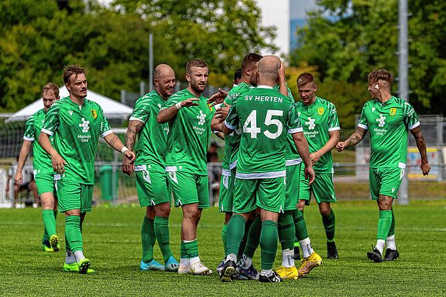 Bild 2: SV Herten kantert die U23 des SV 08 Laufenburg mit 6:1 nieder &ndash; und wir haben Bilder!