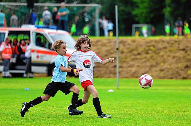 Bild 20: Beim großen Fußballturnier der Radolfzeller Grundschüler zeigen die Nachwuchskicker ihr Talent