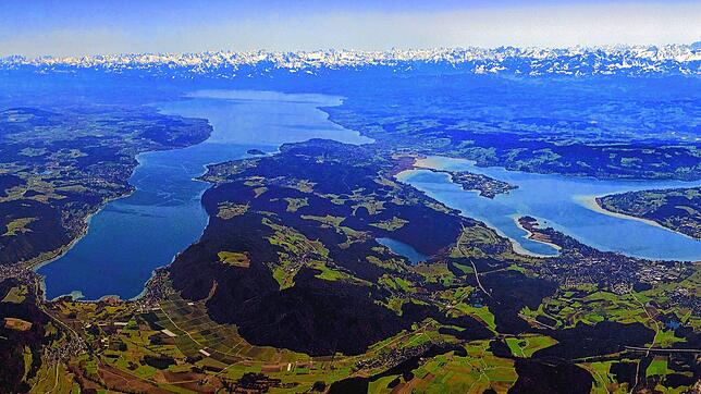 Im Zeichen beträchtlicher Veränderungen: der Bodensee – hier ein Blick von oben mit dem Bodanrück im Vordergrund. Rechts ist der ...