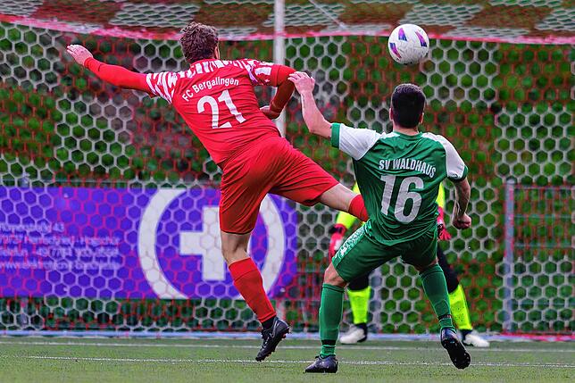 Bild 31: FC Bergalingen II gewinnt Kellerduell gegen Schlusslicht SV Waldhaus II mit 3:2 – wir haben Fotos!