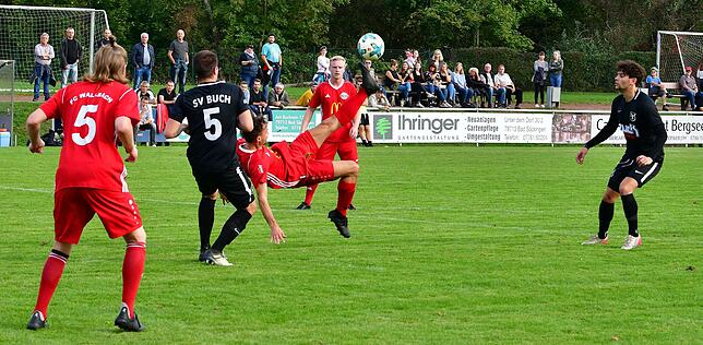 Bild 13: FC Wallbach muss mit einem 1:1 gegen den SV Buch zufrieden sein &ndash; und wir haben Bilder!