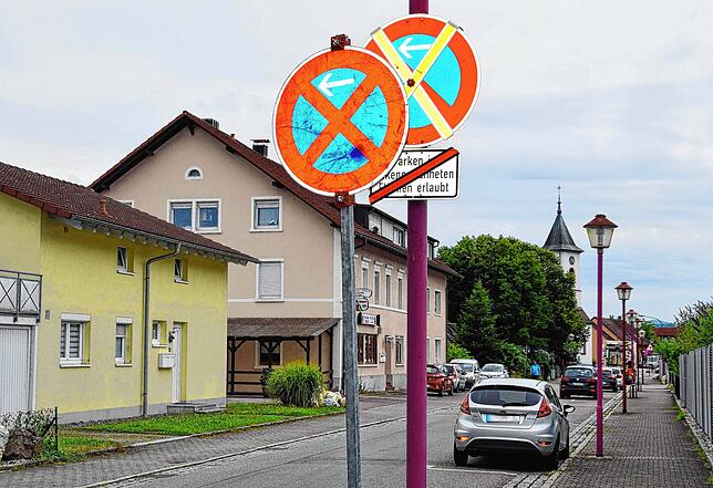 Vor allem in den Morgenstunden hat der Durchgangsverkehr durch Wallbach deutlich zugenommen. Ein Parkverbot soll den Verkehrsfluss durch ...