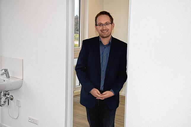 Alexander Kaiser freut sich darauf, schon bald die ersten Patienten in seiner Praxis für Onkologie im Gesundheitscampus Bad Säckingen ...