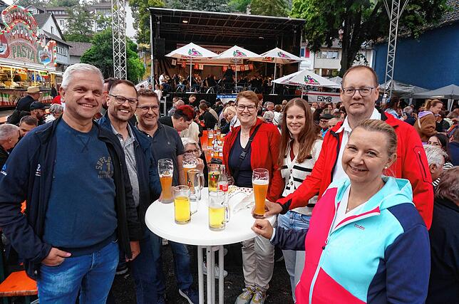 Bild 17: Stadtmusik Tiengen spielt zum Abschluss des Schwyzertags: Das sind die Bilder