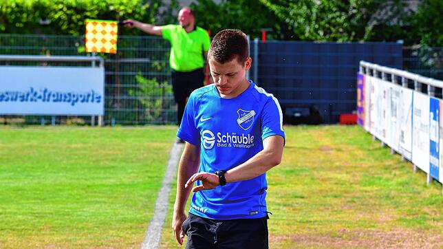 Zeit läuft ab: Die Wege von Trainer Dennis Weiß und des TuS Efringen-Kirchen werden sich zur Winterpause nach fünfeinhalb Jahren trennen.