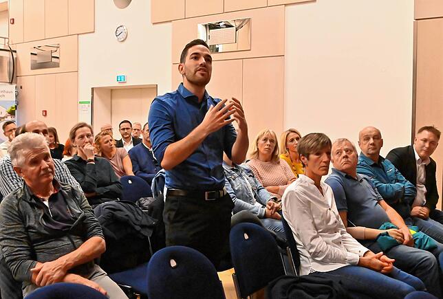 Christoph Stolz, Bürgermeister von Bodman-Ludwigshafen, hatte im Oktober in einer Sitzung der Gemeinden zum Stockacher Krankenhaus ...