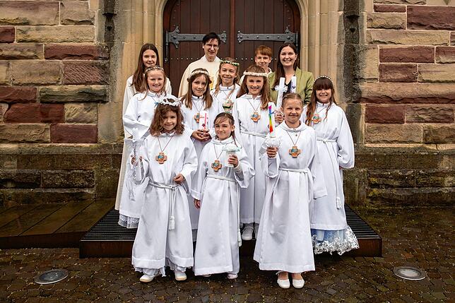 Am Sonntag, 4. Mai, feierten acht Kinder ihre erste Heilige Kommunion in Sunthausen. Der feierliche Gottesdienst, der genau wie die ...
