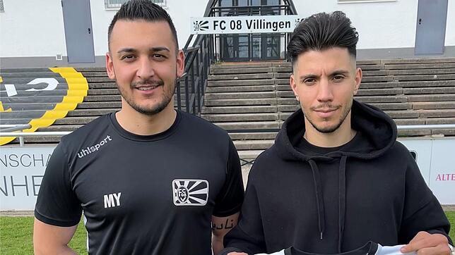 Der FC 08 hat Ergi Alihoxha (rechts) verpflichtet. FC 08-Cheftrainer Marcel Yahyaijan freut sich über die Zusage.