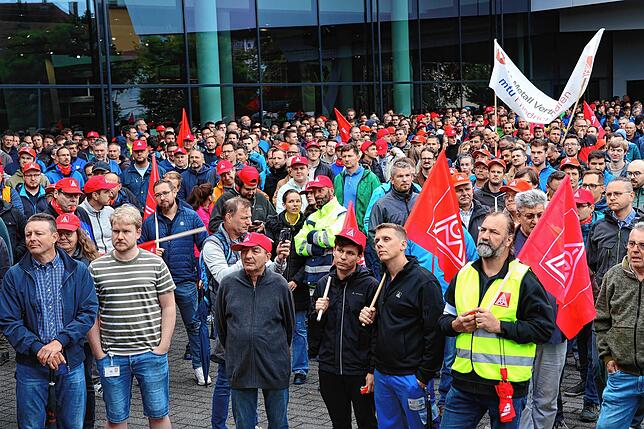 Bild 10: ZF Friedrichshafen: Bilder vom Protestmarsch gegen den Stellenabbau