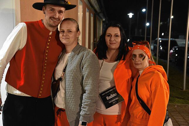 Bild 8: Beste Laune beim Narrenzunftball in Bad Dürrheim