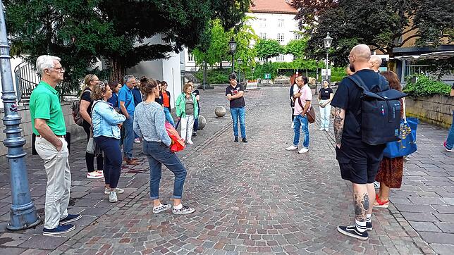 Bei dem Planungstreffen für die erste Lange Nacht der Demokratie in Waldshut-Tiengen beraten sich die rund 20 Aktiven.