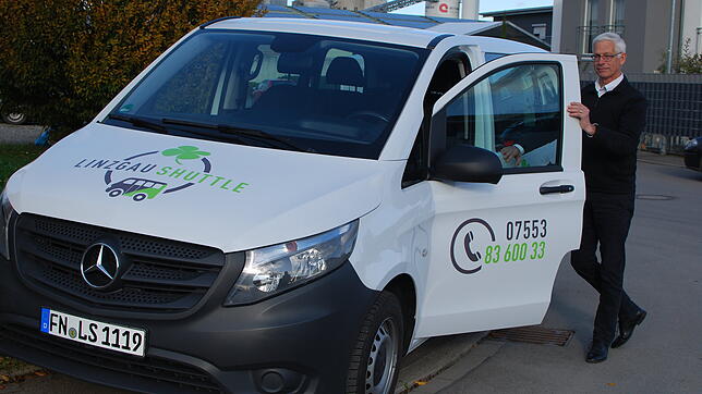 Der Bürgerbus, der vom gemeinnützigen Verein Linzgau Shuttle betrieben wird, bietet Platz für sieben Fahrgäste. Er wird von ...