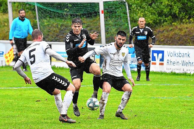 Bild 3: FSV Rheinfelden hält Niederlage gegen den VfR Hausen in Grenzen &ndash; und wir haben Bilder!