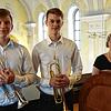 Johannes Dörflinger (von links) und Johannes Jensen an der Trompete bildeten zusammen mit Kantorin Anne Roosmann mit ihrem Festkonzert ...