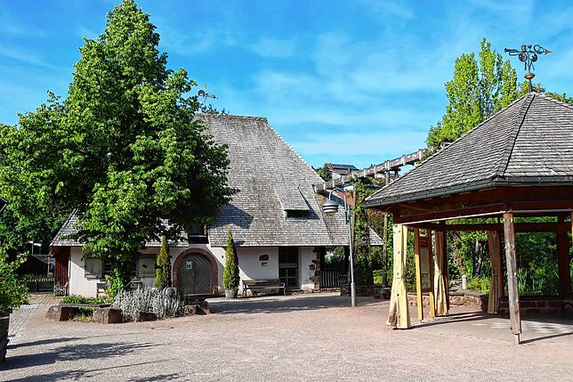 Mühlenplatz mit Kirnachmühle Unterkirnach